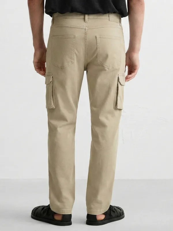 Purple By Highlander Men Khaki Tapered Fit Solid Cargo