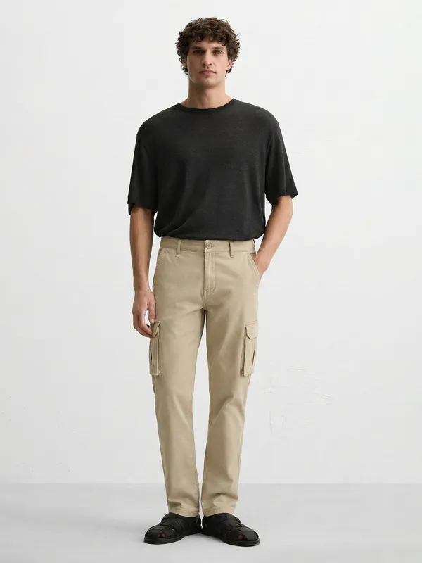 Purple By Highlander Men Khaki Tapered Fit Solid Cargo