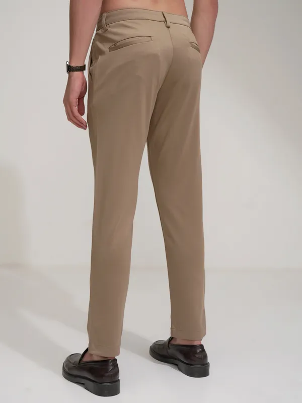 Highlander Men Khaki Regular Fit Solid Chinos
