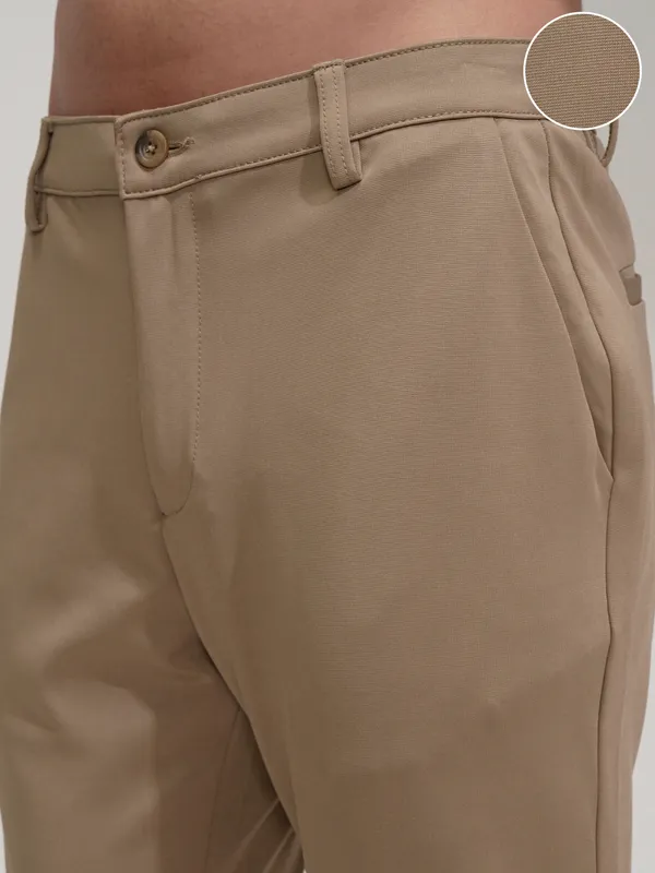Highlander Men Khaki Regular Fit Solid Chinos