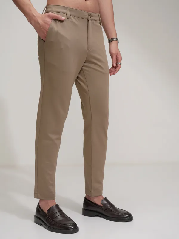 Highlander Men Khaki Regular Fit Solid Chinos