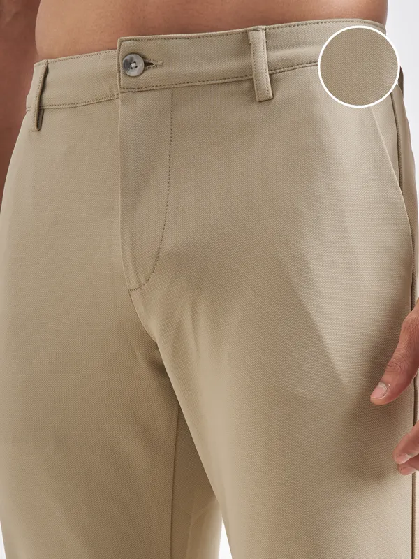Purple By Highlander Men Beige Slim Fit Solid Chinos