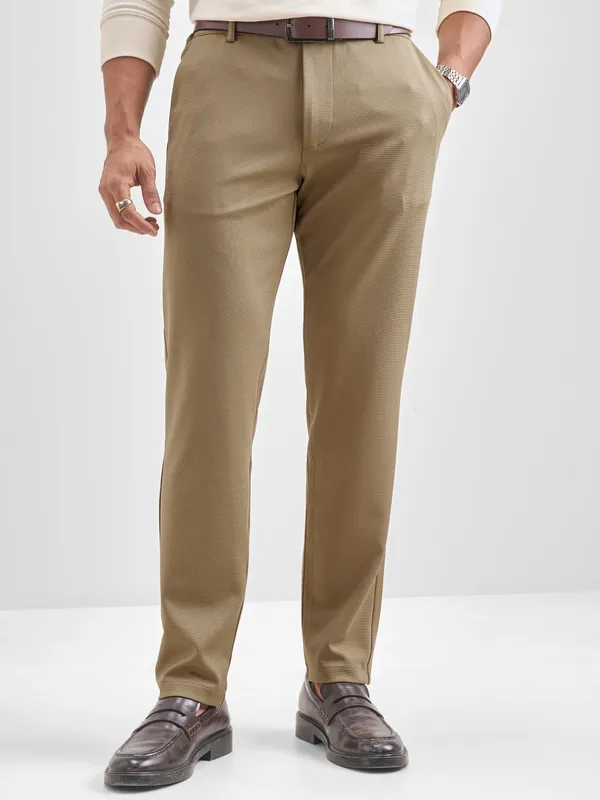 Purple By Highlander Men Brown Slim Fit Solid Chinos