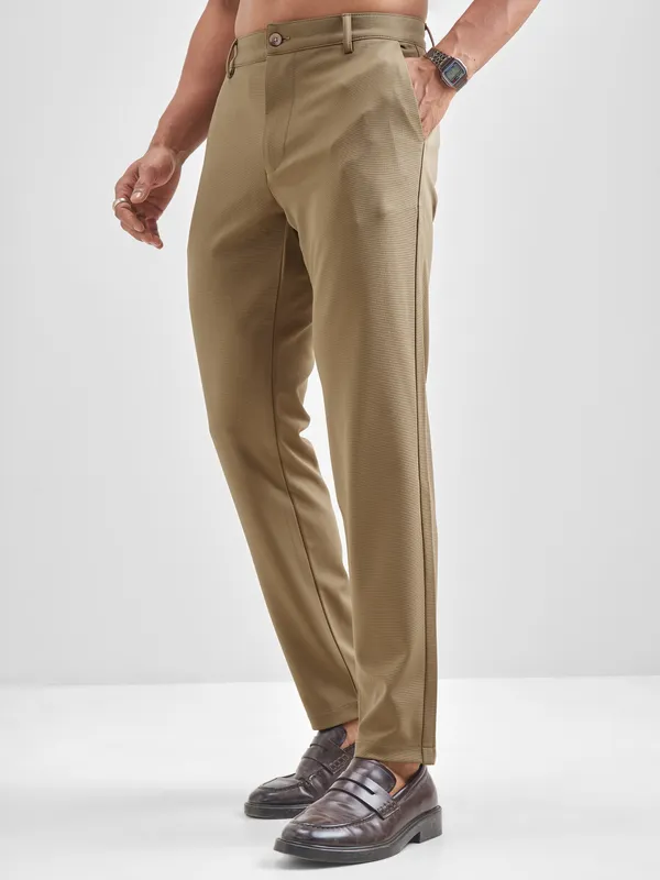Purple By Highlander Men Brown Slim Fit Solid Chinos