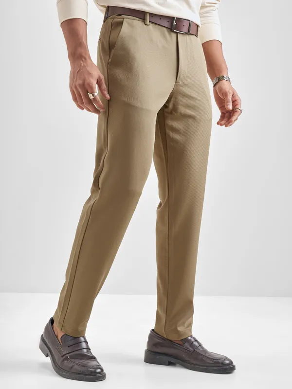 Purple By Highlander Men Brown Slim Fit Solid Chinos