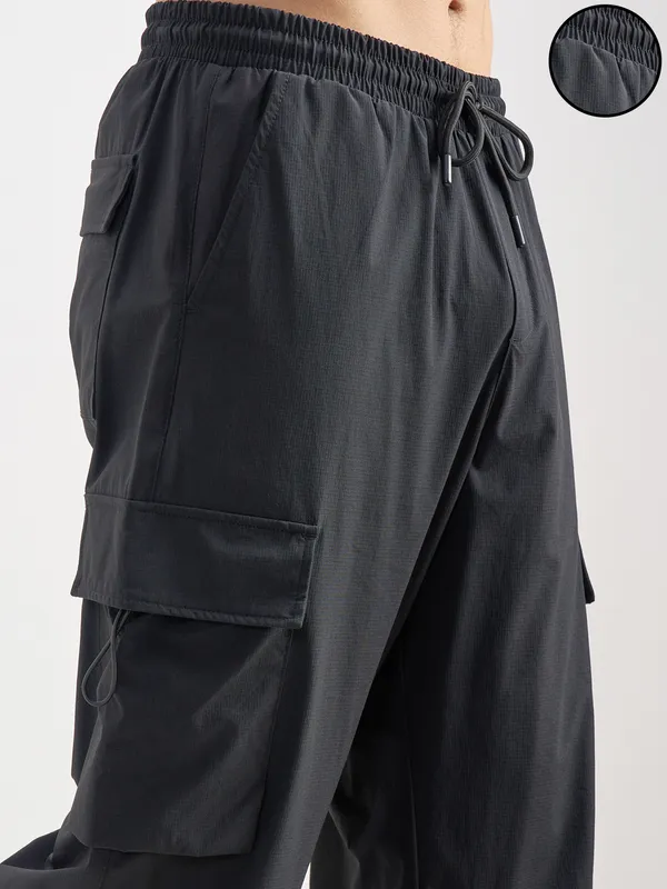 Purple By Highlander Men Black Baggy Fit Solid Cargos