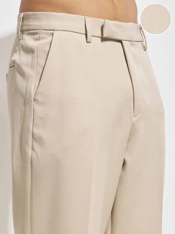 Purple By Highlander Men Beige Tapered Fit Solid Korean Pant