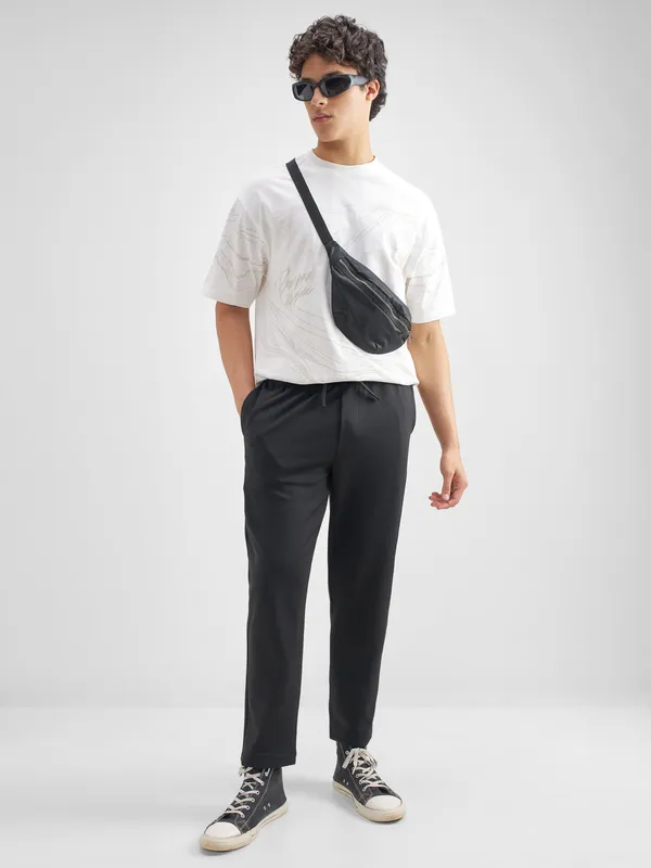 Purple By Highlander Men Black Tapered Fit Solid Regular Trouser