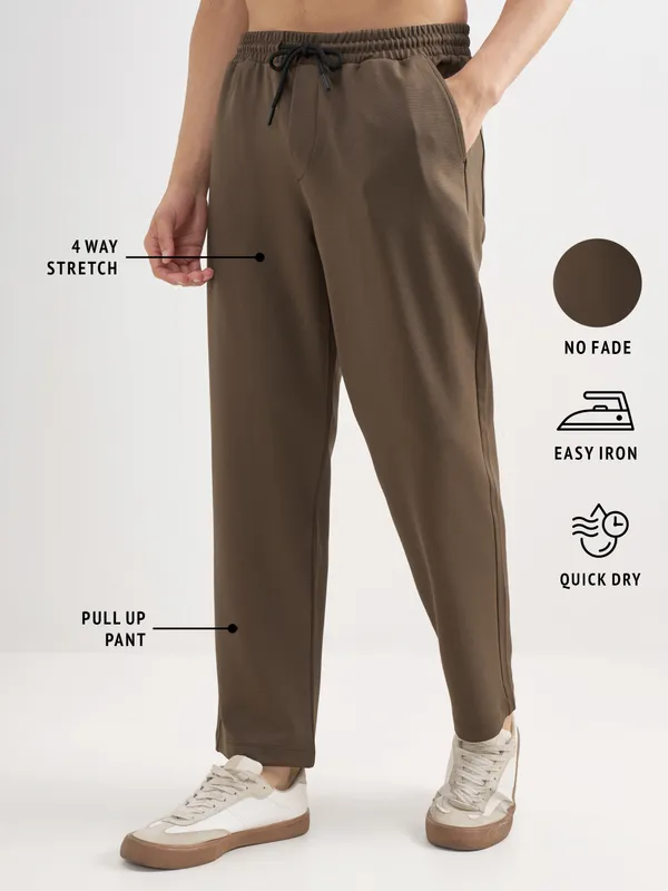 Purple By Highlander Men Brown Relaxed Fit Solid Regular Trouser