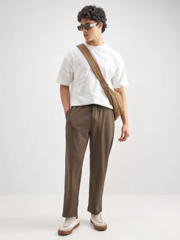 Purple By Highlander Men Brown Relaxed Fit Solid Regular Trouser