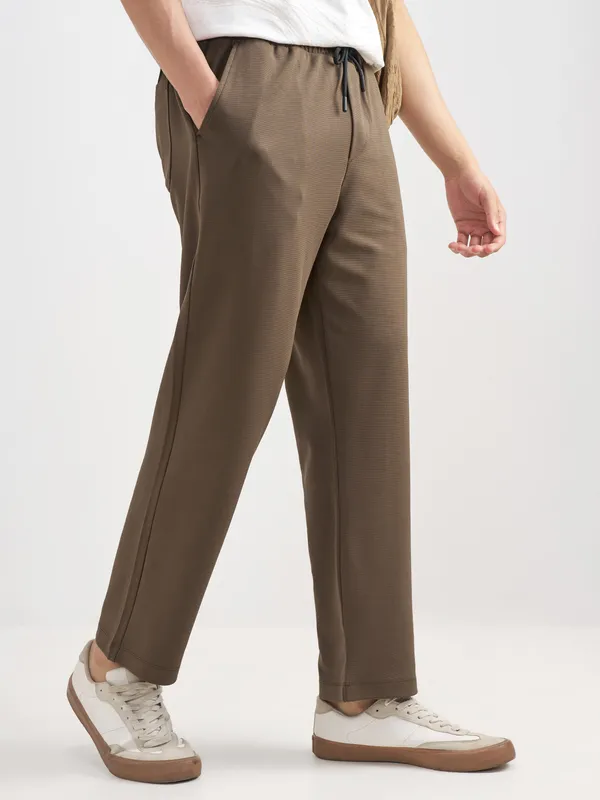 Purple By Highlander Men Brown Relaxed Fit Solid Regular Trouser