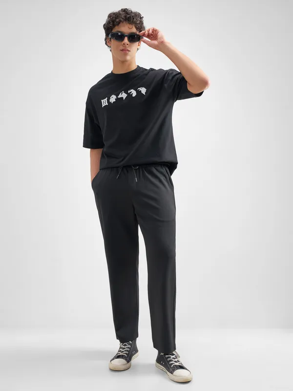 Purple By Highlander Men Black Relaxed Fit Solid Regular Trouser