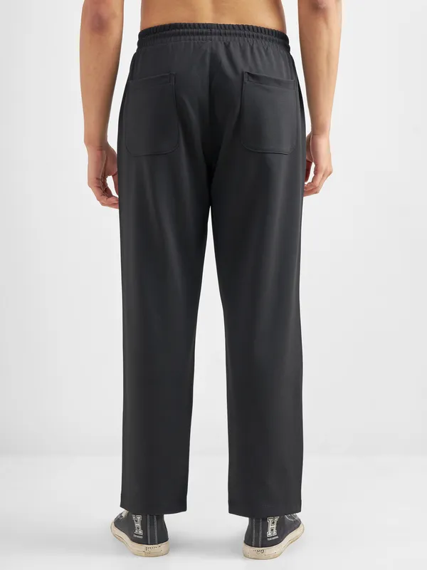 Purple By Highlander Men Black Relaxed Fit Solid Regular Trouser