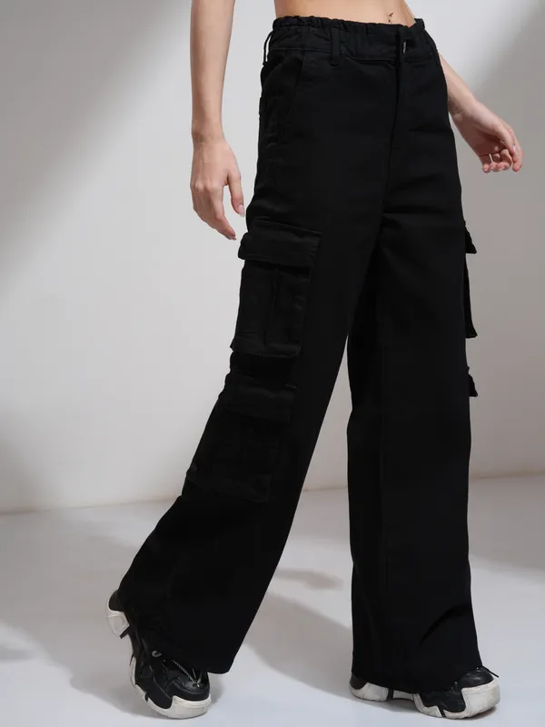 Tokyo Talkies Women Black Straight Fit Stretchable Jeans