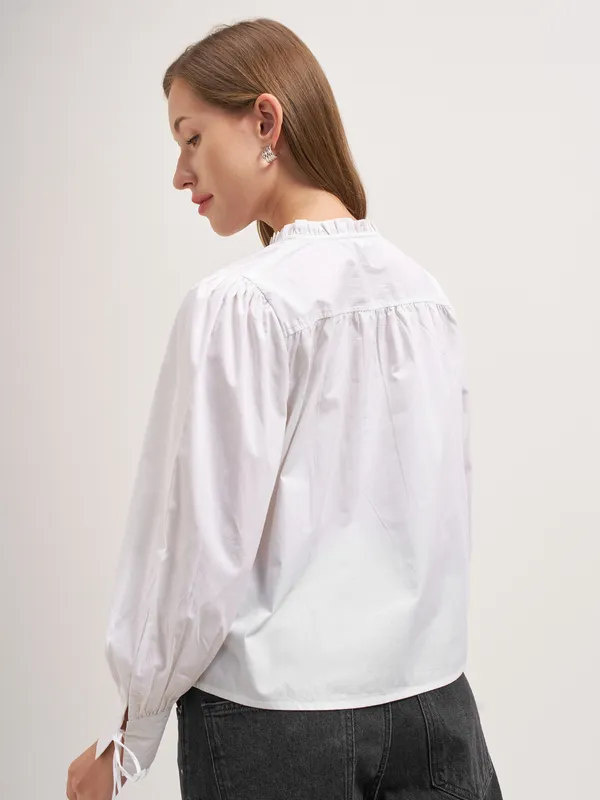 Tokyo Talkies Women White Solid Regular Top