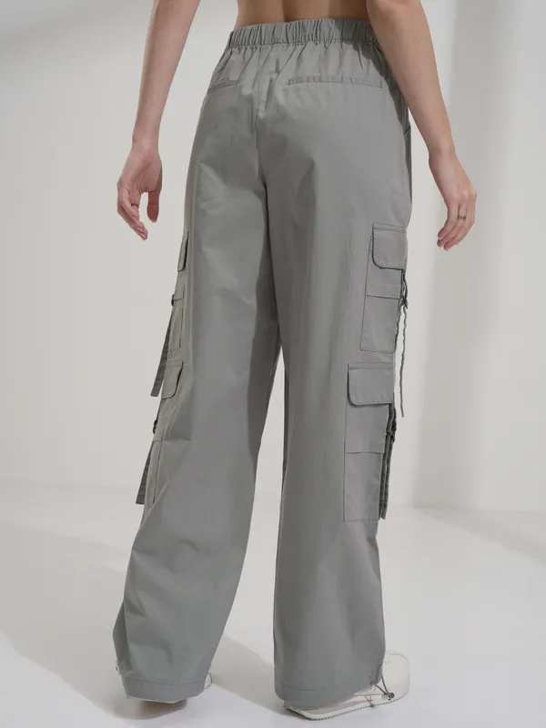 Tokyo Talkies Women Grey Solid Straight Fit Cargos