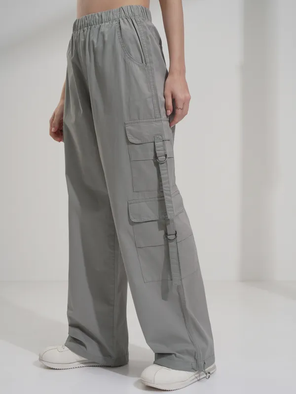 Tokyo Talkies Women Grey Solid Straight Fit Cargos