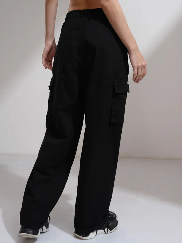 Tokyo Talkies Women Black Solid Straight Fit Casual Trouser