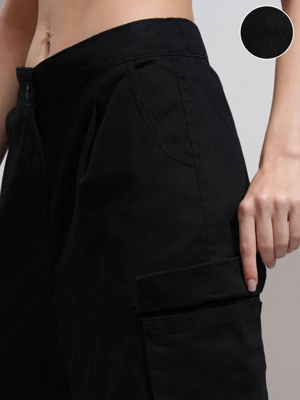 Tokyo Talkies Women Black Solid Straight Fit Casual Trouser