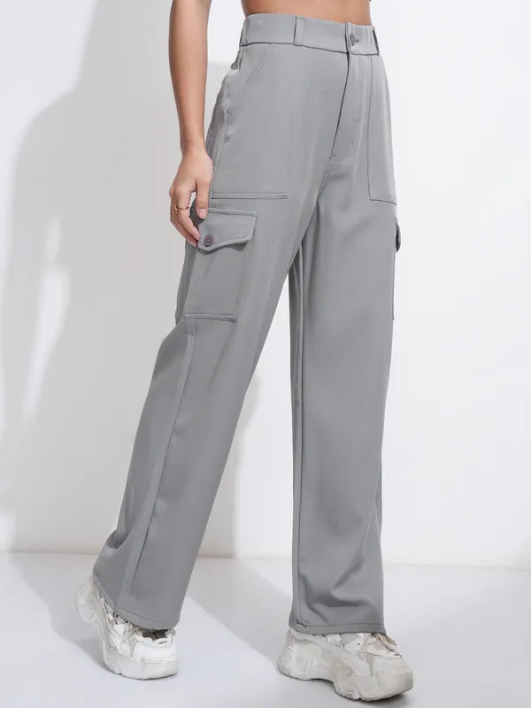 Tokyo Talkies Women Grey Solid Straight Fit Cargos