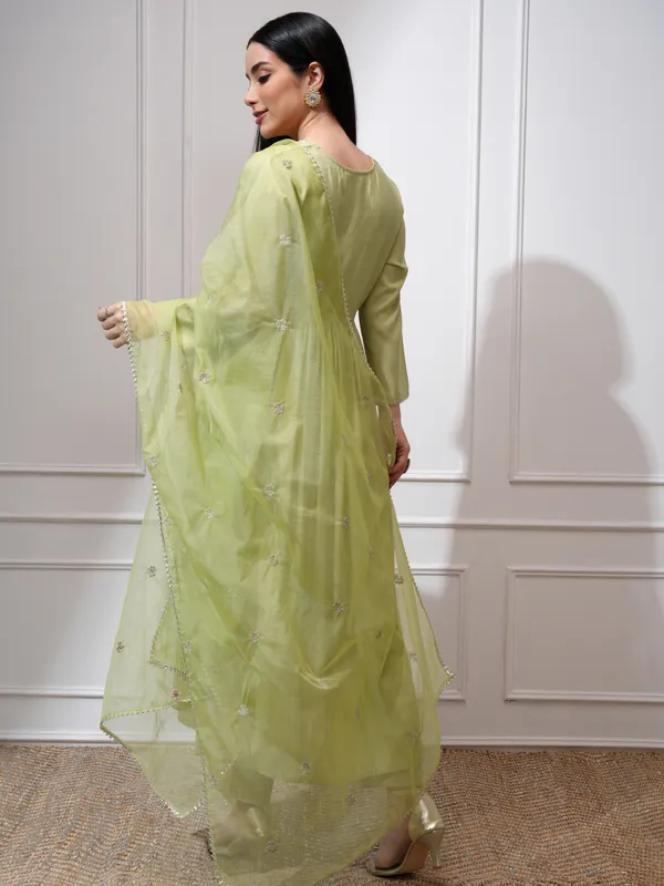 Vishudh Women Green Kurta With Palazzos And Dupatta