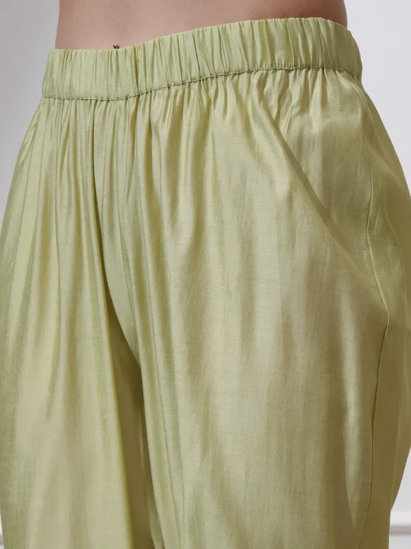 Vishudh Women Green Kurta With Palazzos And Dupatta