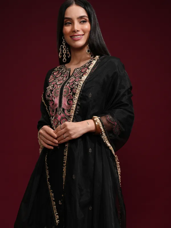 Vishudh Women Black Kurta With Palazzos And Dupatta