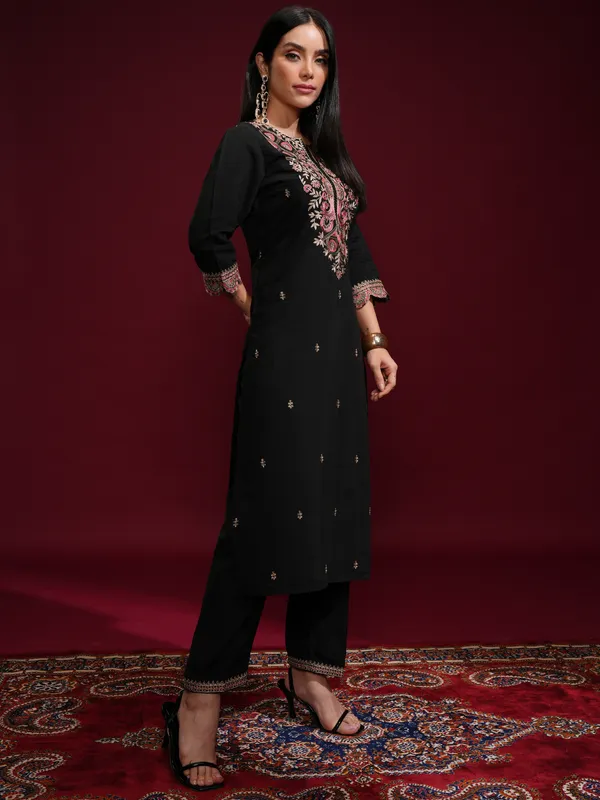 Vishudh Women Black Kurta With Palazzos And Dupatta