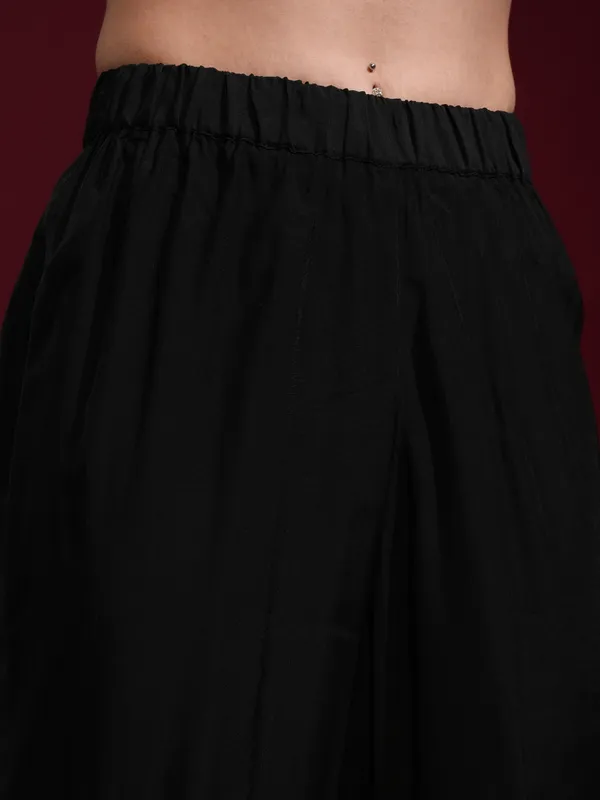 Vishudh Women Black Kurta With Palazzos And Dupatta