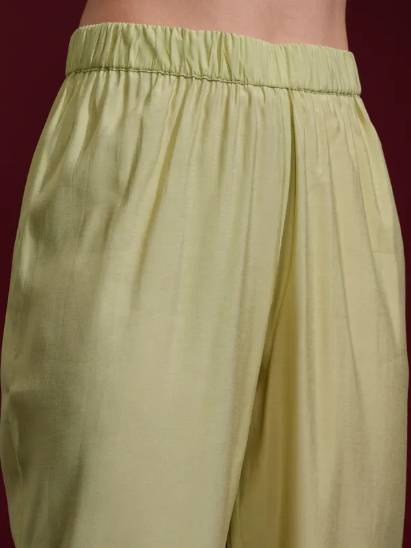 Vishudh Women Green Kurta With Palazzos And Dupatta