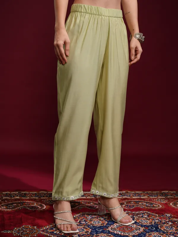 Vishudh Women Green Kurta With Palazzos And Dupatta