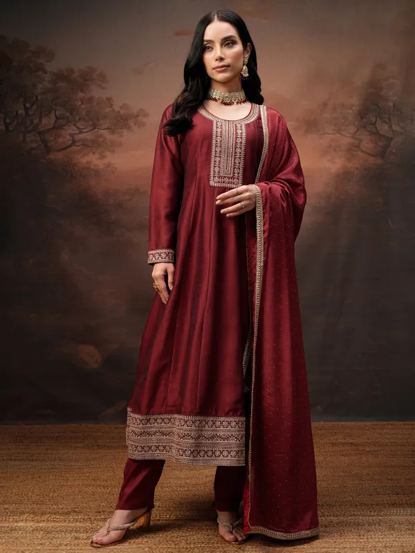Vishudh Women Red Embroidered Kurta With Trouser And Dupatta