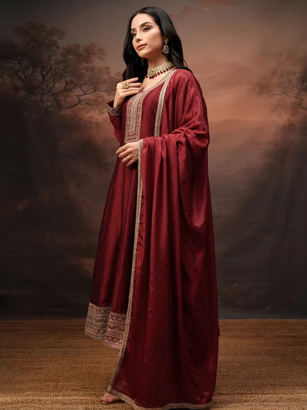 Vishudh Women Red Embroidered Kurta With Trouser And Dupatta