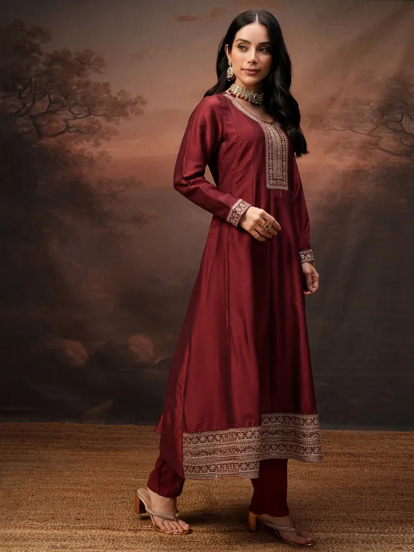 Vishudh Women Red Embroidered Kurta With Trouser And Dupatta
