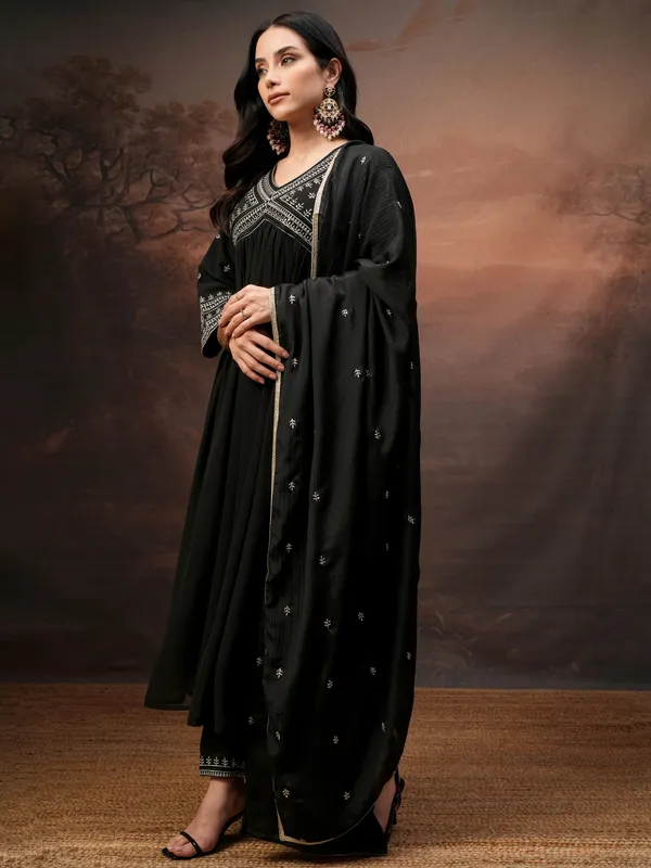 Vishudh Women Black Embroidered Kurta With Palazzo And Dupatta