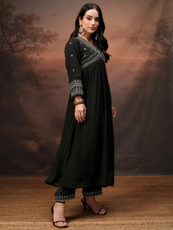 Vishudh Women Black Embroidered Kurta With Palazzo And Dupatta