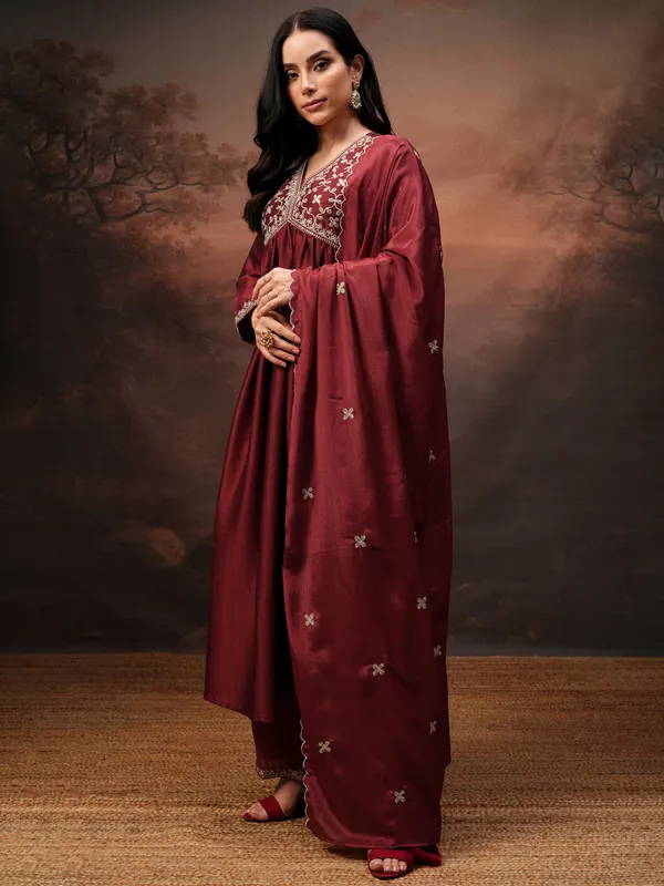 Vishudh Women Red Embroidered Kurta With Palazzo And Dupatta