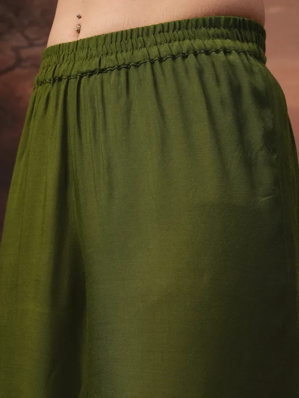 Vishudh Women Green Embroidered Kurta With Palazzo And Dupatta