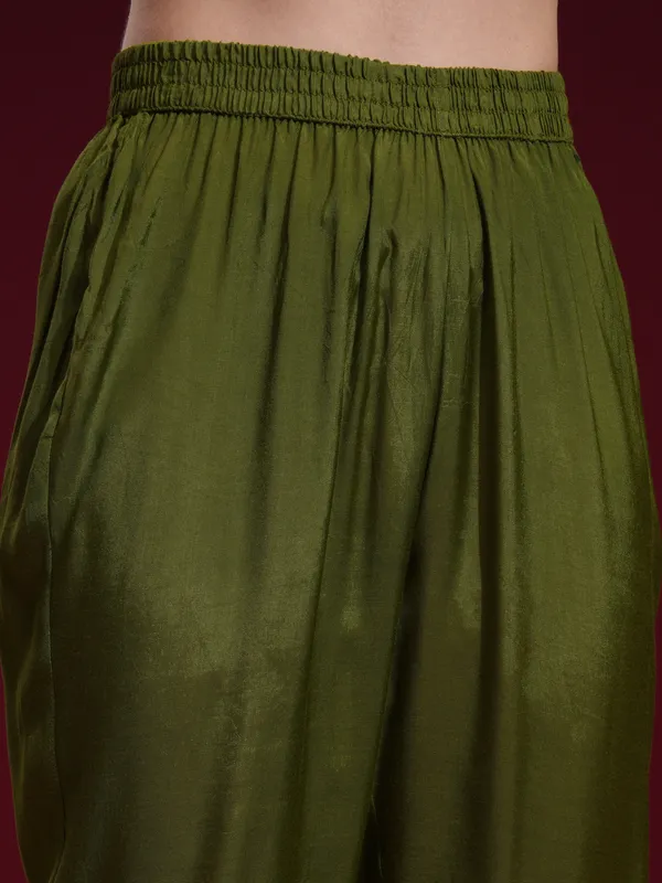 Vishudh Women Green Printed Kurta With Palazzo And Dupatta