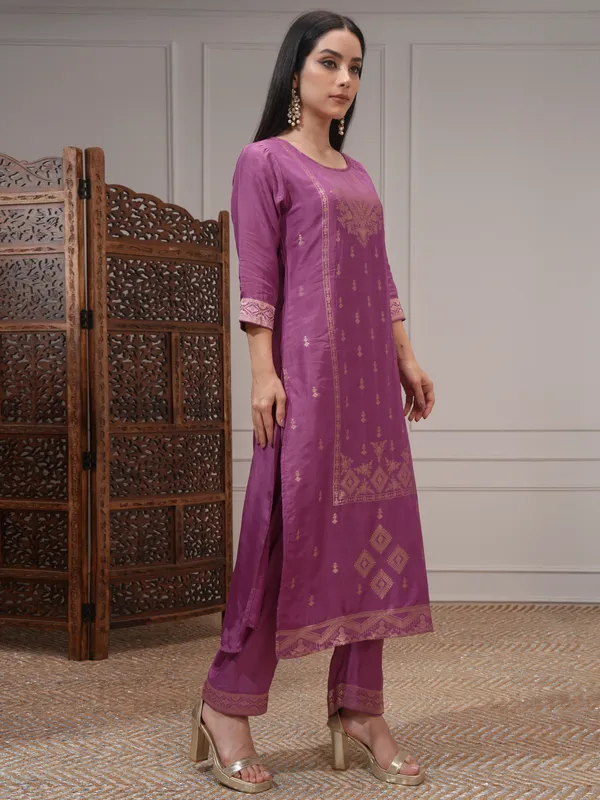 Vishudh Women Mauve Printed Kurta With Palazzo And Dupatta