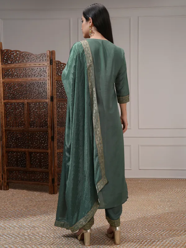 Vishudh Women Green Women Kurta With Palazzos And Dupatta