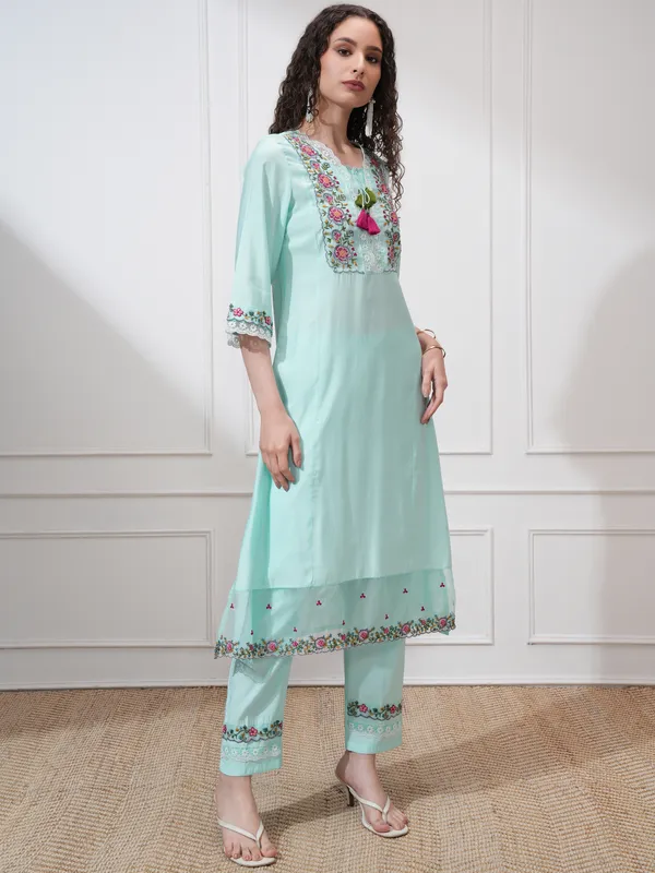 Vishudh Women Blue Embroidered Kurta With Trouser