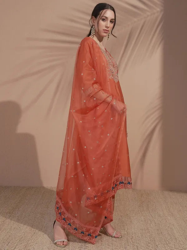 Women Kurta With Trouser And Dupatta