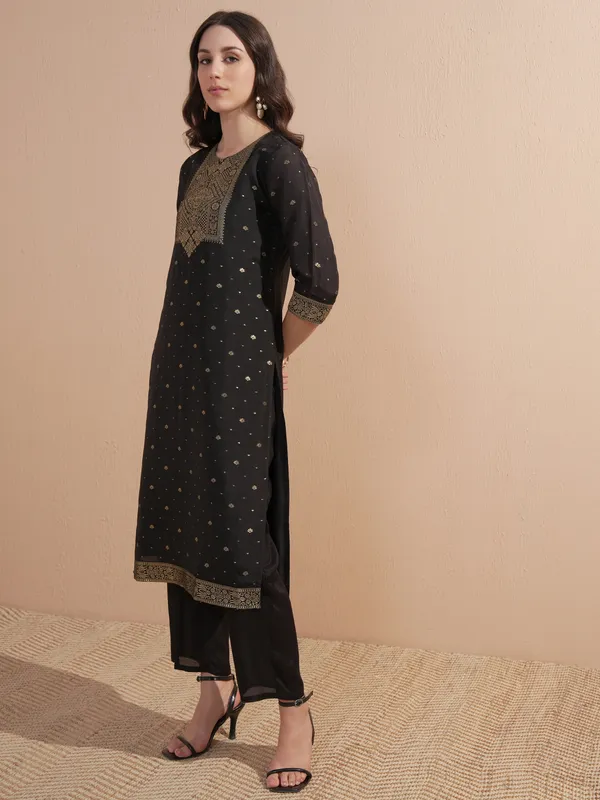 Vishudh Women Black Printed Kurta With Trouser And Dupatta
