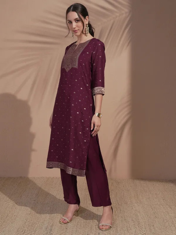 Vishudh Women Burgundy Printed Kurta With Trouser And Dupatta