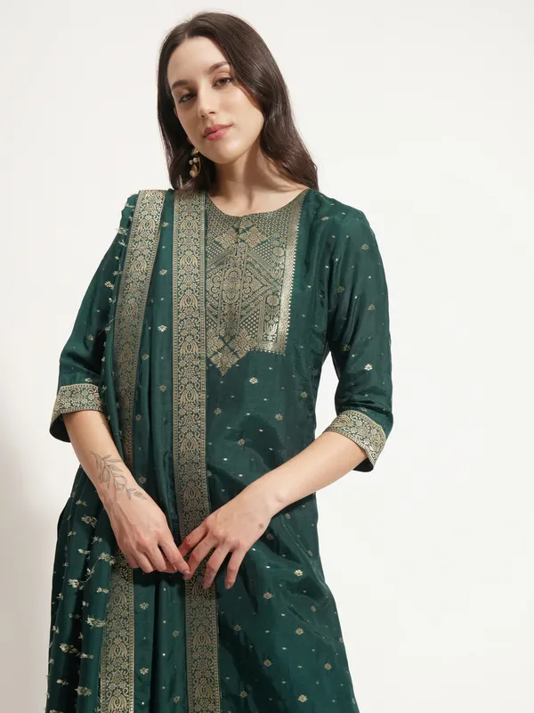 Women Kurta With Trouser And Dupatta
