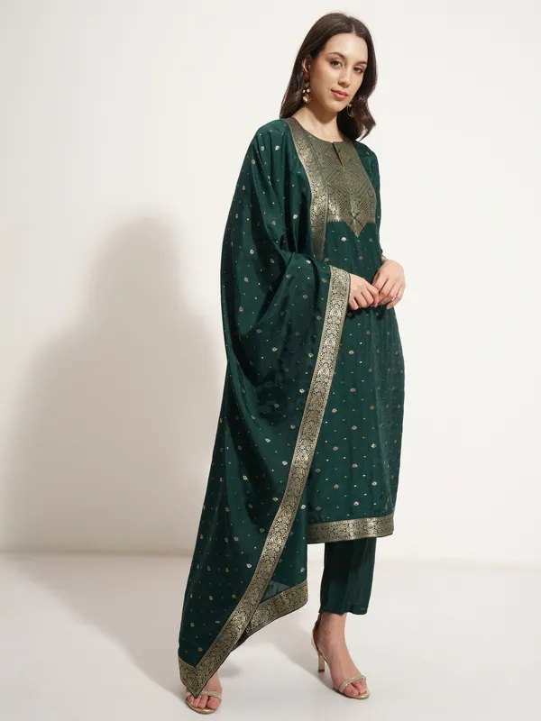 Women Kurta With Trouser And Dupatta