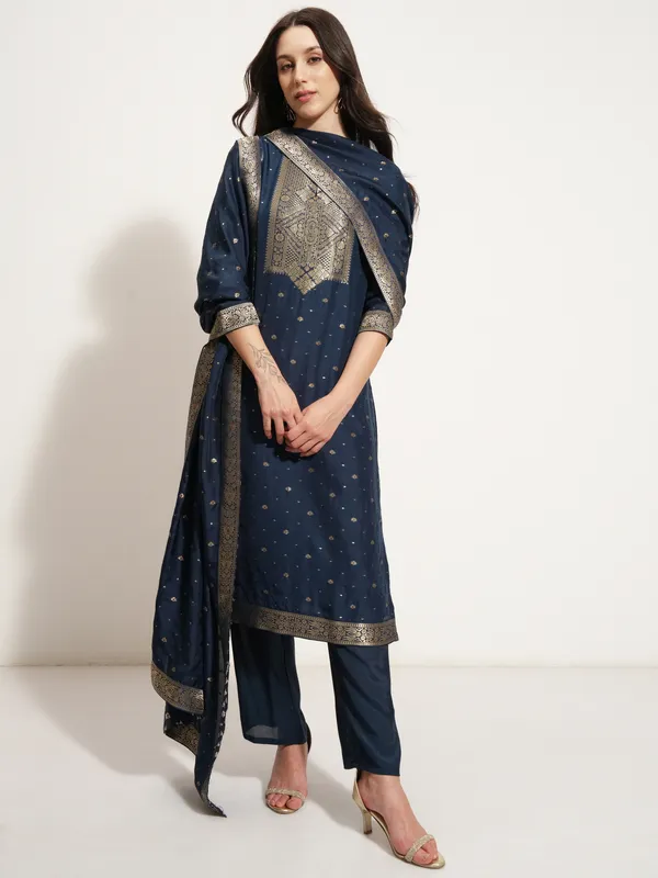 Women Kurta With Trouser And Dupatta