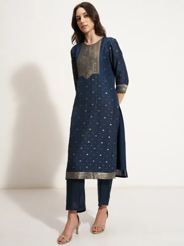 Women Kurta With Trouser And Dupatta