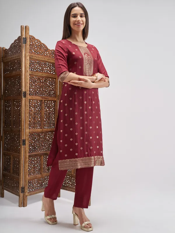 Vishudh Women Maroon Embroidered Kurta And Palazzo With Dupatta